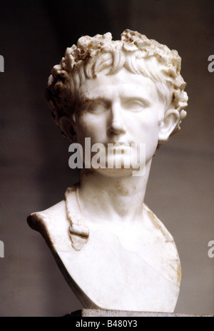 Augustus (Imperator Caesar Augustus), 23.9.63 v. Chr. - 19.8.14 n. Chr., römischer Kaiser 13.1.27 v. Chr. - 19.8.14 n. Chr., Porträt, Büste, Marmor, ca. 20 v. Chr., Glyptothek München, Corona civica oder Corona triumphalis, Stockfoto