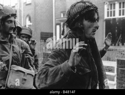 Veranstaltungen, Zweiter Weltkrieg / Zweiter Weltkrieg, Niederlande, Arnheim, 17. - 25.9.1944, Soldaten der britischen 1st Airborne Division (General Urquhart), 20./21.9.1944, Foto des deutschen Luftwaffen-Kriegskorrespondenten Leutnant Kutzner bei Rijnbrug, Stockfoto