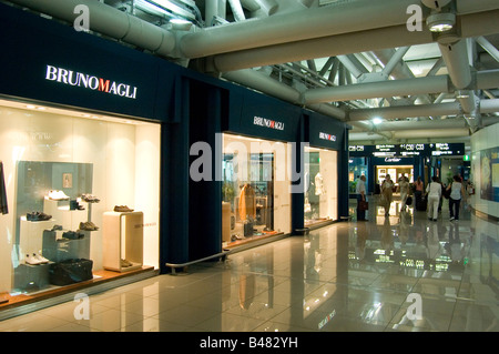 High-End-Geschäfte in Rom Fiumicino Leonardo di Vinci Airport Stockfoto