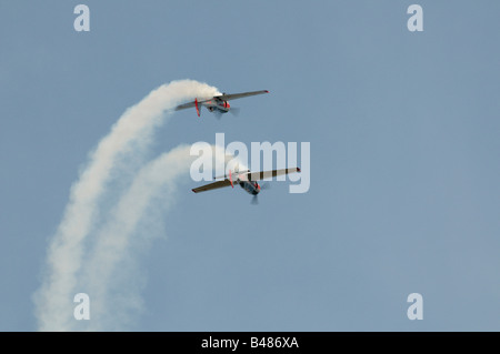 Shuttleworth (Sammlung) Air Show 2008 Super Yakovlevs Yakovlev Yak 50 und 52 (russische Trainer) Stockfoto