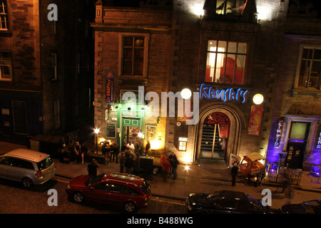 Grassmarket nachts in Edinburgh Stockfoto