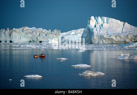 Aug 2008 - Angelboot/Fischerboot von Ilulissat Kangerlua Gletscher auch bekannt als Sermeq Kujalleq am Disko-Bucht-Grönland Stockfoto