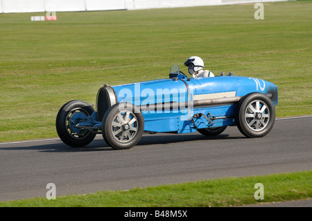 10 Olav Glasius fahren ein 1931 Bugatti Typ 54 4900cc. 2008 Goodwood Revival Meeting. Stockfoto