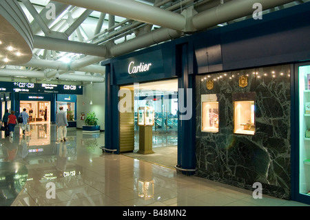 High-End-Geschäfte in Rom Fiumicino Leonardo di Vinci Airport Stockfoto
