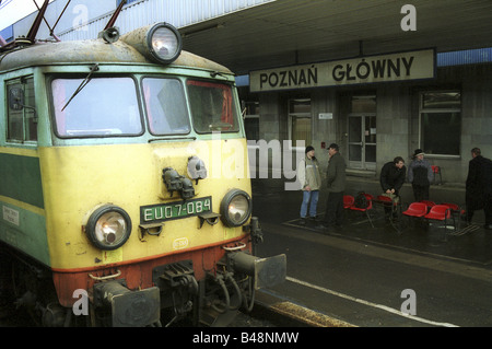 Lokomotive an der central Station in Poznan, Polen Stockfoto