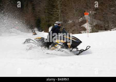 Schneemobil-Abenteuer-Tour in Whistler, British Columbia Stockfoto