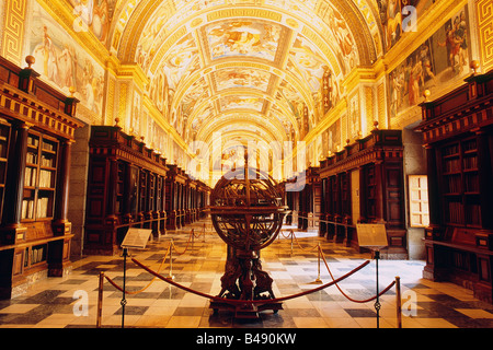Spanien - Madrid - El Escorial - Königlichen Kloster von San Lorenzo - El Real Bibliothek - Globus