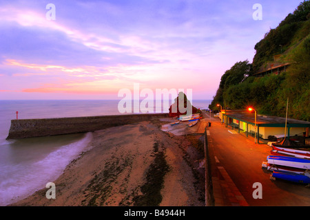 Sonnenaufgang vom Strand in Dawlish in South Devon Stockfoto