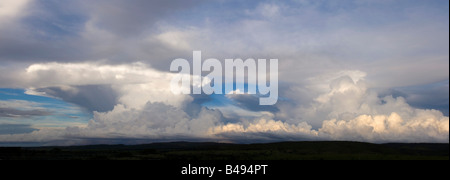 2 Bild Stich Panorama dieser Masse von Gewitterwolken etwa 150 km nördlich von Brasilia. Stockfoto