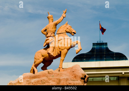 Statue von Dschingis Khan in der Sukhbatar Platz, UB, Mongolei Stockfoto