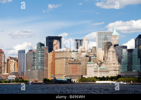 Lower Manhattan von New York Harbor Stockfoto