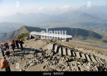 Das neue Café, erbaut im Jahre 2008 auf der Oberseite Snowdon, Snowdonia, Nordwales Stockfoto