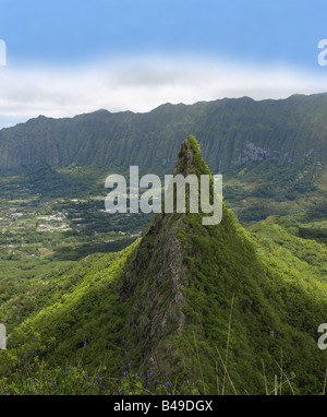 Der dritte Gipfel der Olomana Wanderung, Hawaii Stockfoto