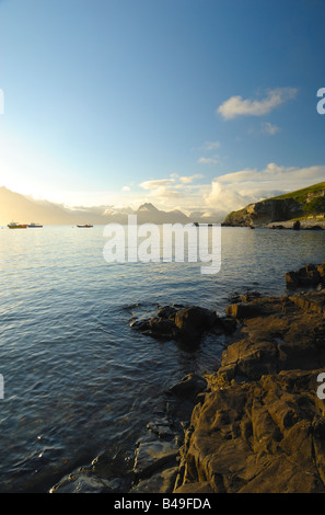 Blick über Loch Scavaig aus dem Dorf Elgol Cuillin Hills, Isle Of Skye, Schottland, UK. Stockfoto