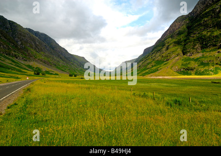 Blick nach unten Glen Etive in Richtung Stob Dubh, Glencoe, West Highlands, Schottland, UK Stockfoto