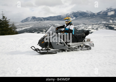 Schneemobil-Abenteuer-Tour in Whistler, British Columbia Stockfoto