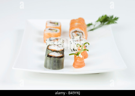 Gemischte Maki Sushi Sushi Platte angeordnet Stockfoto