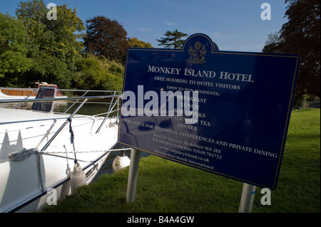 Monkey Island Hotel auf einer kleinen Insel auf der Themse in Bray Stockfoto