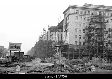 Geografie/Reisen, Deutschland, Berlin, Straßen, Stalinallee, Bauarbeiten, Anfang der 1950er Jahre, Stockfoto