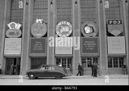 Geografie/Reisen, Deutschland, Berlin, Verkehr/Verkehr, Eisenbahn, Ostbahnhof, Außenansicht, Eingang, 1950er Jahre, Stockfoto