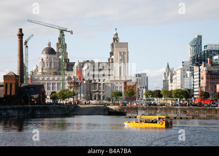 Amphibienfahrzeug in Liverpool docks Stockfoto