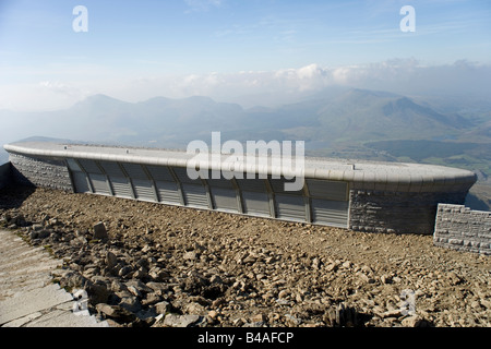 Das neue Café, erbaut im Jahre 2008 auf der Oberseite Snowdon, Snowdonia, Nordwales Stockfoto