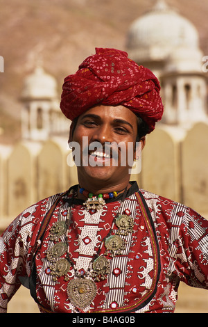 Indien, Jaipur, Gaitor, Mann In Rajasthani-Kostüm Stockfoto