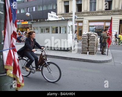 militärischen Checkpoint Charlie in Berlin Deutschland Stockfoto