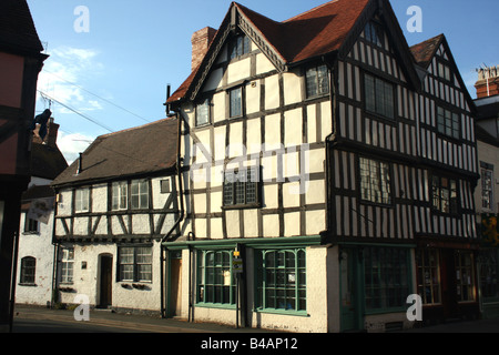 Malerische alte Gebäude im Stadtzentrum von Tewkesbury, Gloucestershire, England Stockfoto