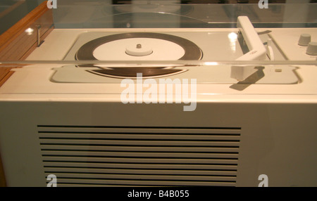 Altes Grammophon Plattenspieler aus den sechziger Jahren Stockfoto