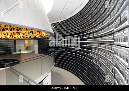 Die "Halle der Namen", ermordet das Denkmal für jeden Juden während des Holocaust in Yad Vashem Zentrum, Jerusalem, Israel. Stockfoto