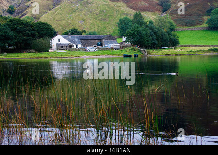 Watendlath Tarn im Herbst, "Lake District" Cumbria England Großbritannien Stockfoto
