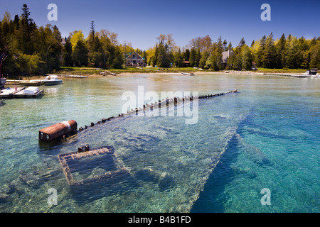 Havarie des Schiffes Gewinnspiele (erbaut 1867) in großen Wanne Hafen, Fathom Five National Marine Park, Lake Huron, Ontario. Stockfoto