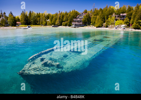 Havarie des Schiffes Gewinnspiele (erbaut 1867) in großen Wanne Hafen, Fathom Five National Marine Park, Lake Huron, Ontario. Stockfoto