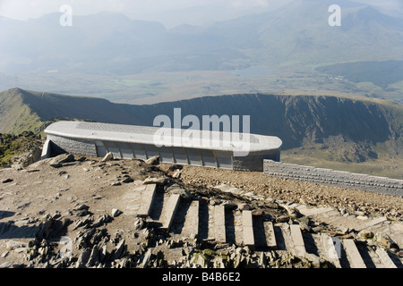 Das neue Café, erbaut im Jahre 2008 auf der Oberseite Snowdon, Snowdonia, Nordwales Stockfoto