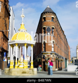 Die Jaffe Brunnen und gebisslose Bar Victoria Square Belfast Stockfoto