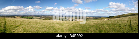 Panoramablick von der Uffington White Horse in Vale of White Horse in Oxfordshire Stockfoto