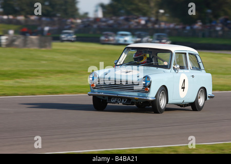 David Hobbs racing ein Austin A40 an der Goodwood Revival 2008 Stockfoto