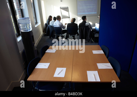 Rollenspiel und positiv denken Unternehmens-Beratung Workshop für Mitarbeiter im Stadtteil Southwark statt Stockfoto