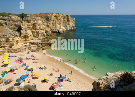 Portugal-die Algarve Praia da Coelha in der Nähe von Albufeira im Sommer Stockfoto