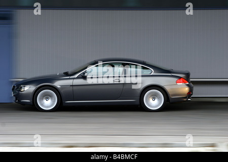 Auto, BMW 645 Ci, Roadster, Coupé/Coupe Modelljahr 2003-, Anthrazit, FGHDS, fahren, Seitenansicht, Einfahr-und Prüfstrecke Stockfoto