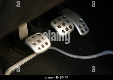 Peugeot 206 RC, Limousine, Auto, kleine ca., Modell Jahr 2003-Silber, Detailansicht, Pedalen, Bremsen, gas Pedal, Beschleuniger, t Stockfoto