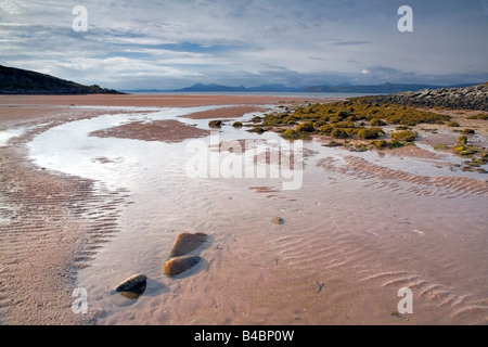 Der Strand von Sand in der Nähe von Applecross mit Blick auf Raasay und Skye Stockfoto