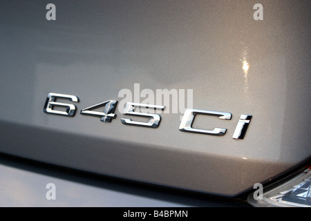 Auto, BMW 645 Ci, Roadster, Baujahr 2003-Coupe/Coupe, Silber/Anthrazit, FGHDS, detaillierte Ansicht, Modellbezeichnung, Technik / Stockfoto
