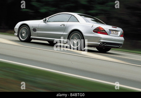 Auto, Mercedes SL 55 AMG, Roadster, Coupé, Baujahr 2001-Diagonale vom Rücken, treibende, Silber, Ams 26/2001, Seite 124 Stockfoto