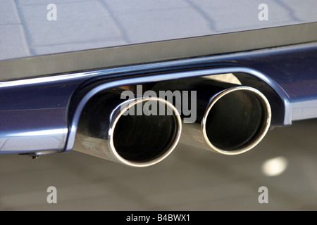 BMW Alpina B7, Limousine, Roadster, blau, Auto, Modelljahr 2004-Auspuff, detaillierte Ansicht, Technik/Zubehör, Zubehör, Foto Stockfoto