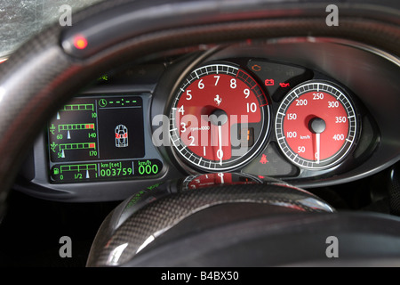 Auto, Ferrari Enzo Ferrari, Roadster, Baujahr 2002-Coupe/Coupe, rot, Detailansicht, Innenansicht, Cockpit, Technik/Zugang Stockfoto