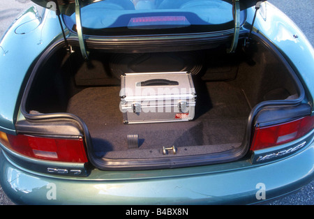 Aston Martin DB7 Vantage V12, Roadster, Auto, Baujahr 1994-, grün-Metallic, Blick ins Boot, Technik/Zubehör, Zubehör Stockfoto