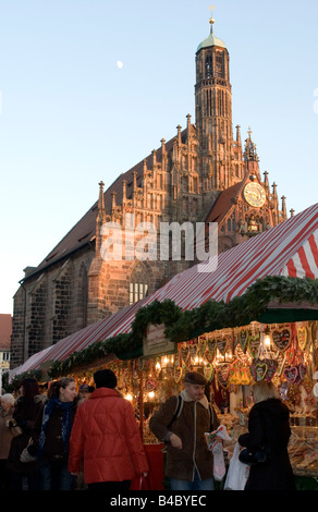 EU DE Deutschland Bayern Middle Franconia Nürnberg die Welt berühmten Nürnberger Christkindlesmarkt der Frauenkirche Stockfoto