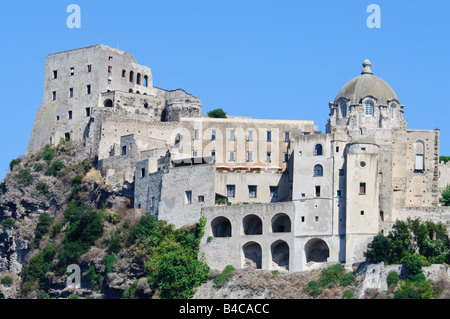 Landschaftsbild des Castello Aragonese, Ischia, Italien Stockfoto